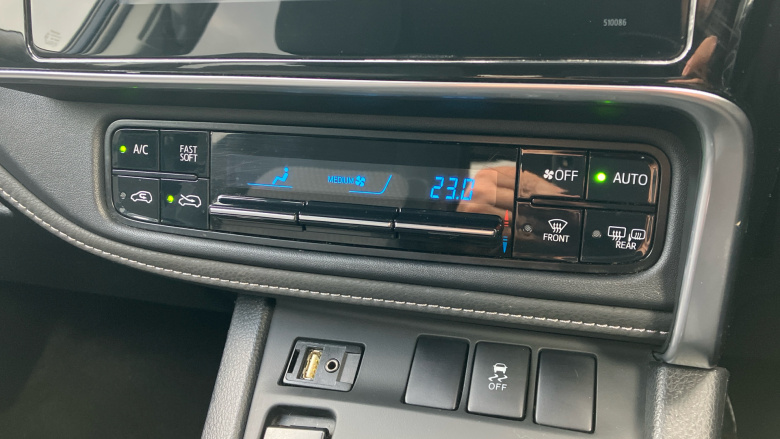 Toyota Auris 1.8 Hybrid Design TSS 5dr CVT [Nav] Hybrid Hatchback